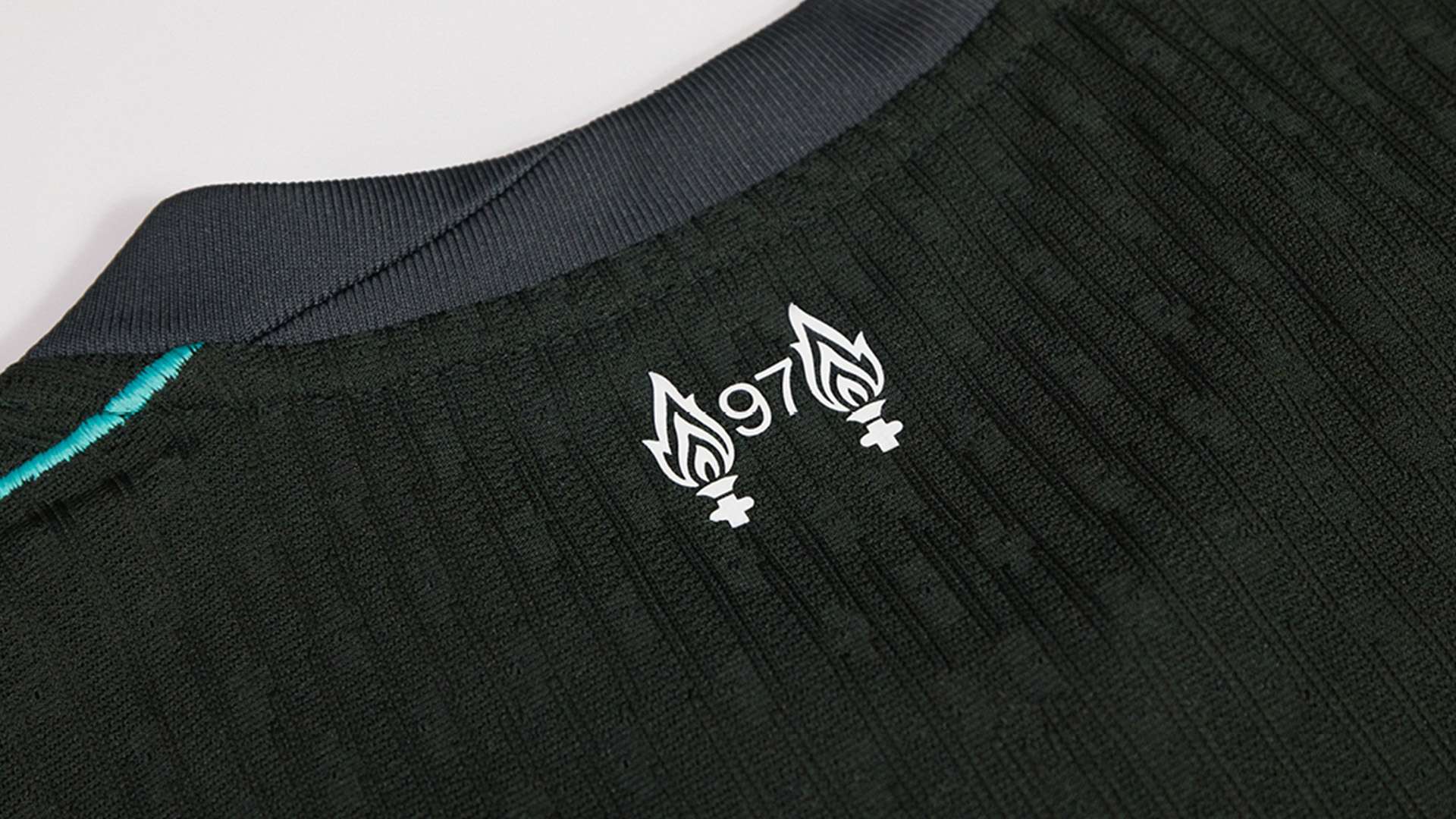 却掀起了不 却掀起了不