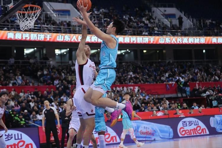 常规赛1月17日：青岛崂山啤酒VS浙江稠州金租 集锦